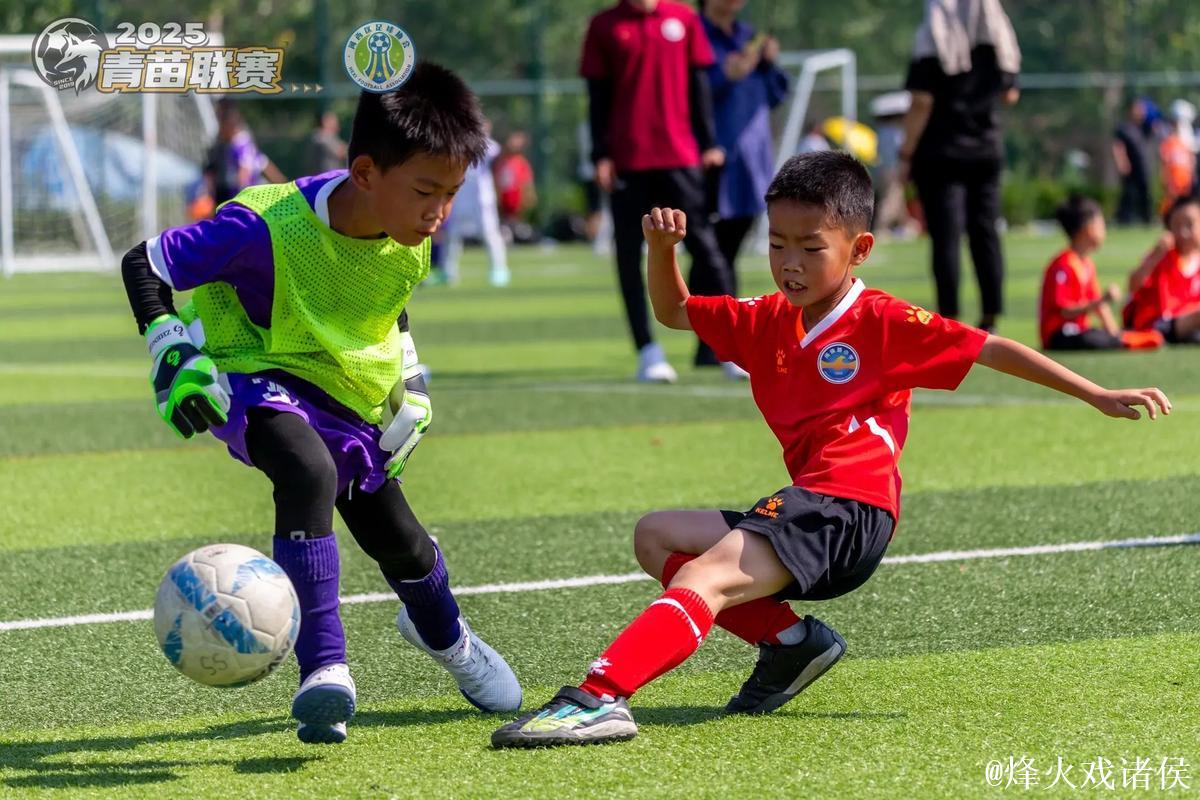 春城实小足球少年主场尽显锋芒！